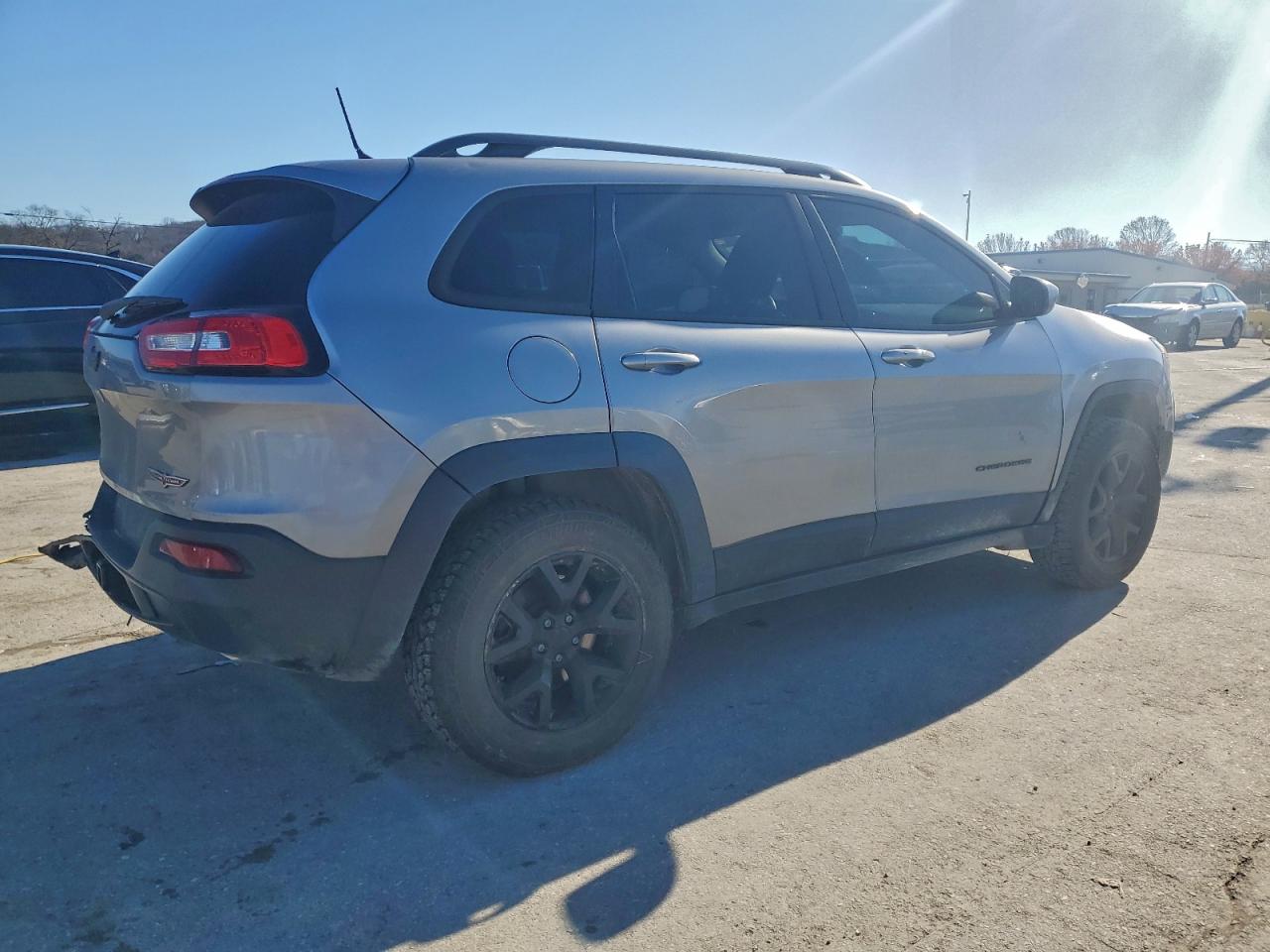 2015 JEEP CHEROKEE TRAILHAWK photo 3