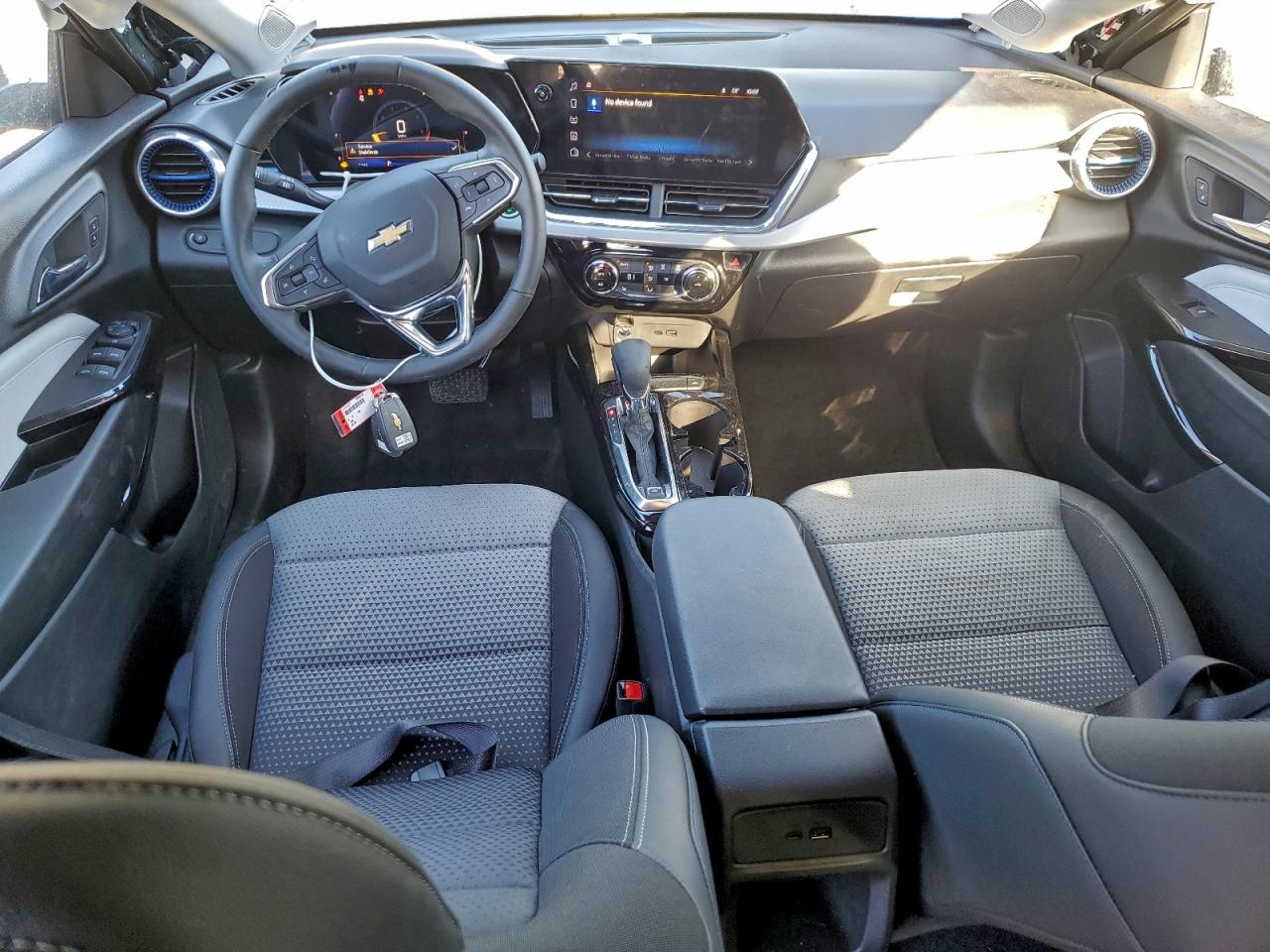 2025 CHEVROLET TRAX 1LT photo 8