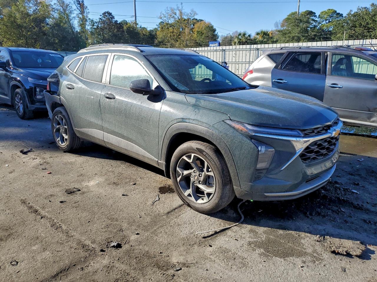 2025 CHEVROLET TRAX 1LT photo 4