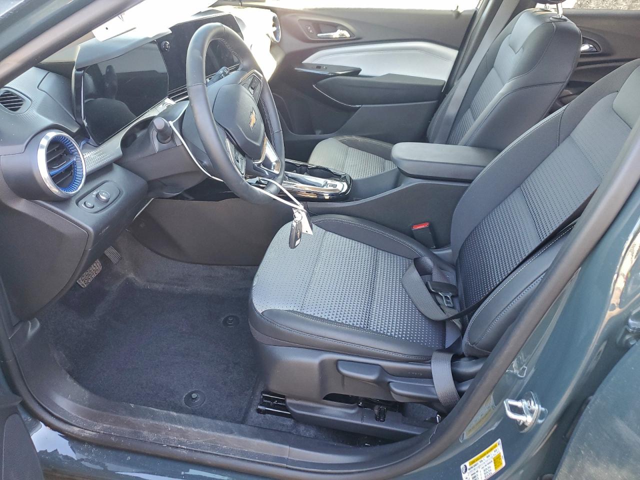 2025 CHEVROLET TRAX 1LT photo 7