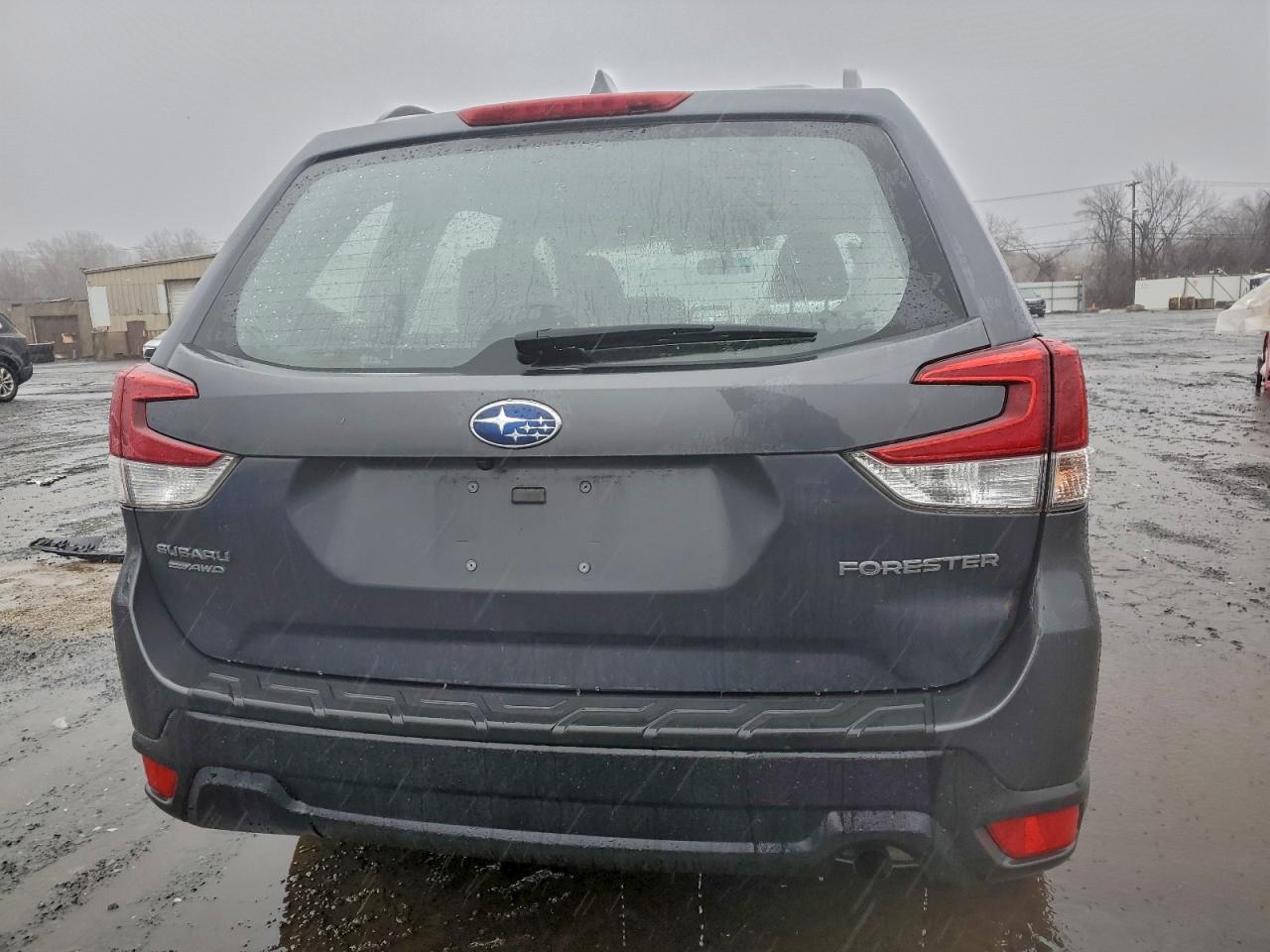2020 SUBARU FORESTER photo 11