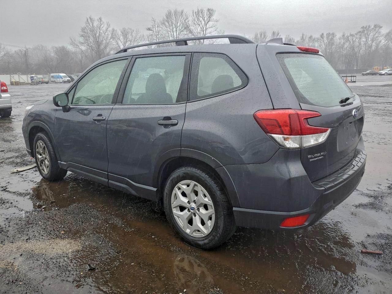 2020 SUBARU FORESTER photo 3