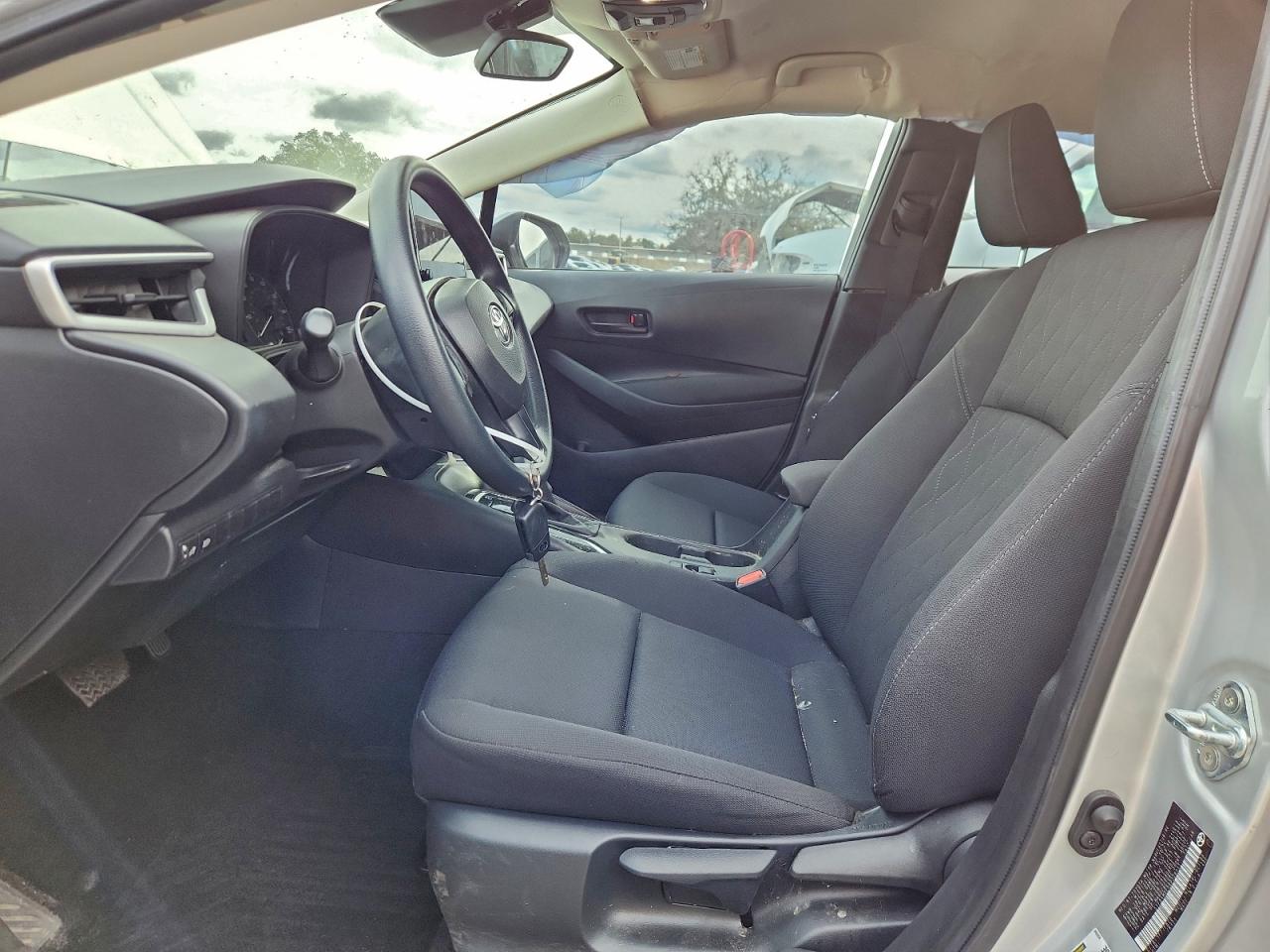 2024 TOYOTA COROLLA LE photo 7