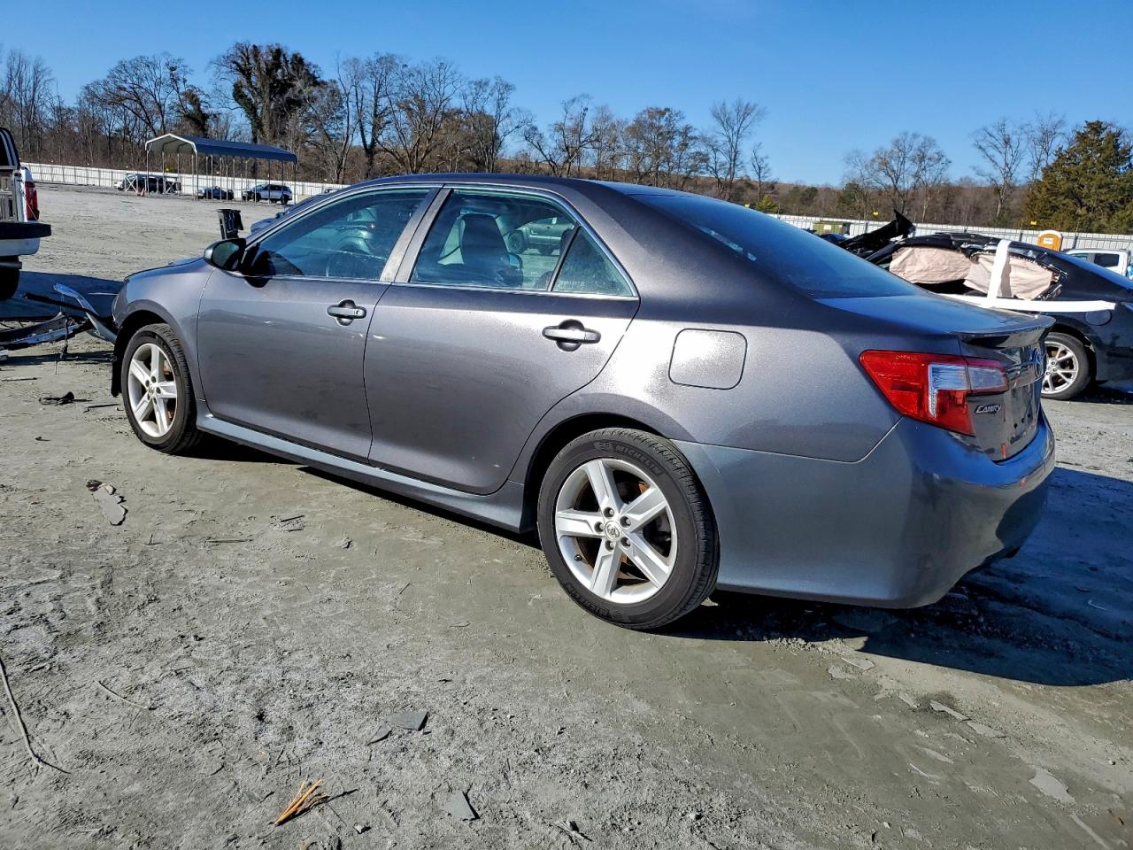 2014 TOYOTA CAMRY L photo 2