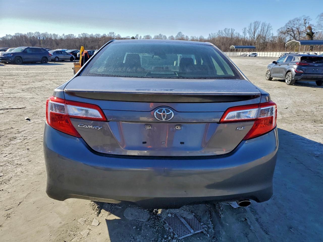 2014 TOYOTA CAMRY L photo 6