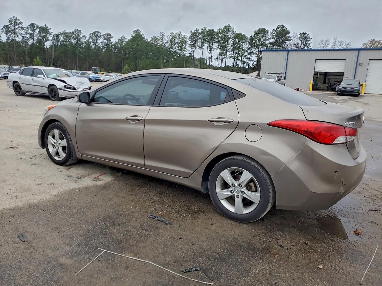 2013 HYUNDAI ELANTRA GLS photo 2