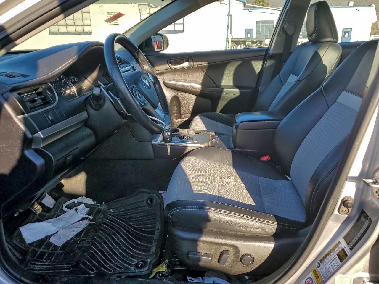 2014 TOYOTA CAMRY L photo 7