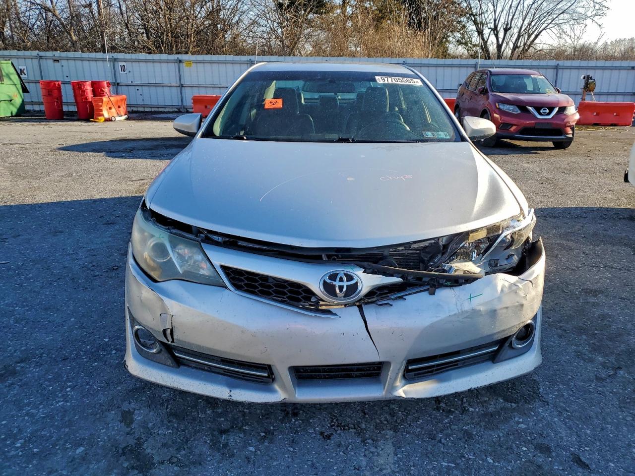 2014 TOYOTA CAMRY L photo 5