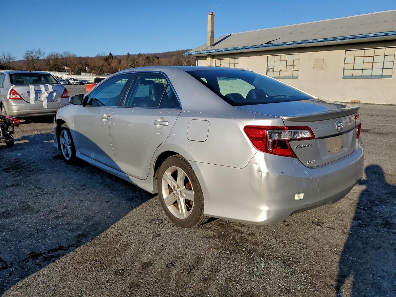 2014 TOYOTA CAMRY L photo 2