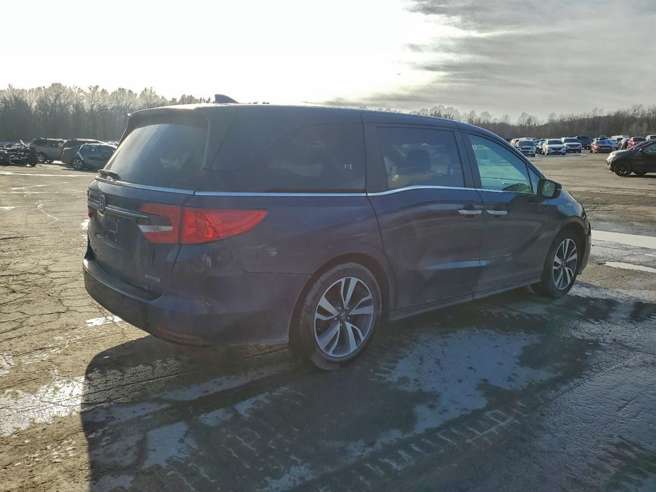 2024 HONDA ODYSSEY TOURING photo 3