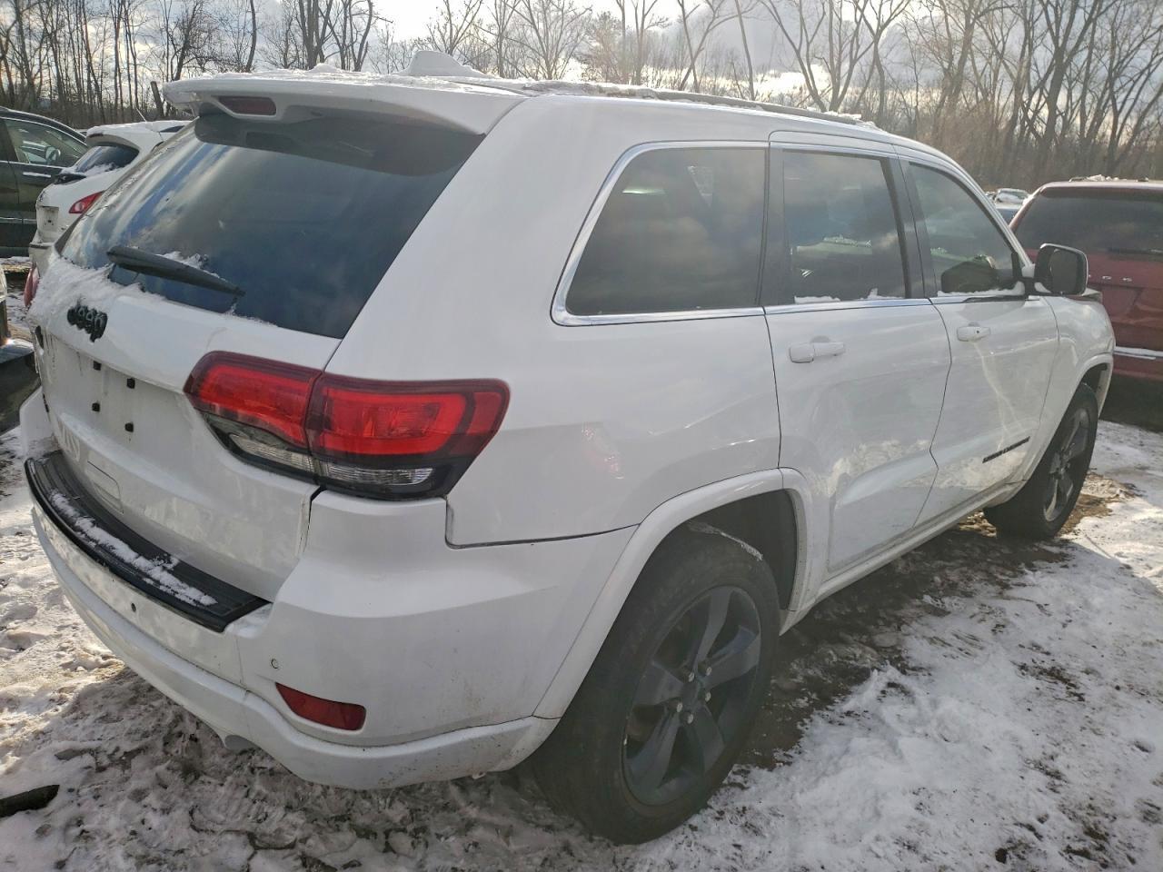 2015 JEEP GRAND CHEROKEE LAREDO photo 3