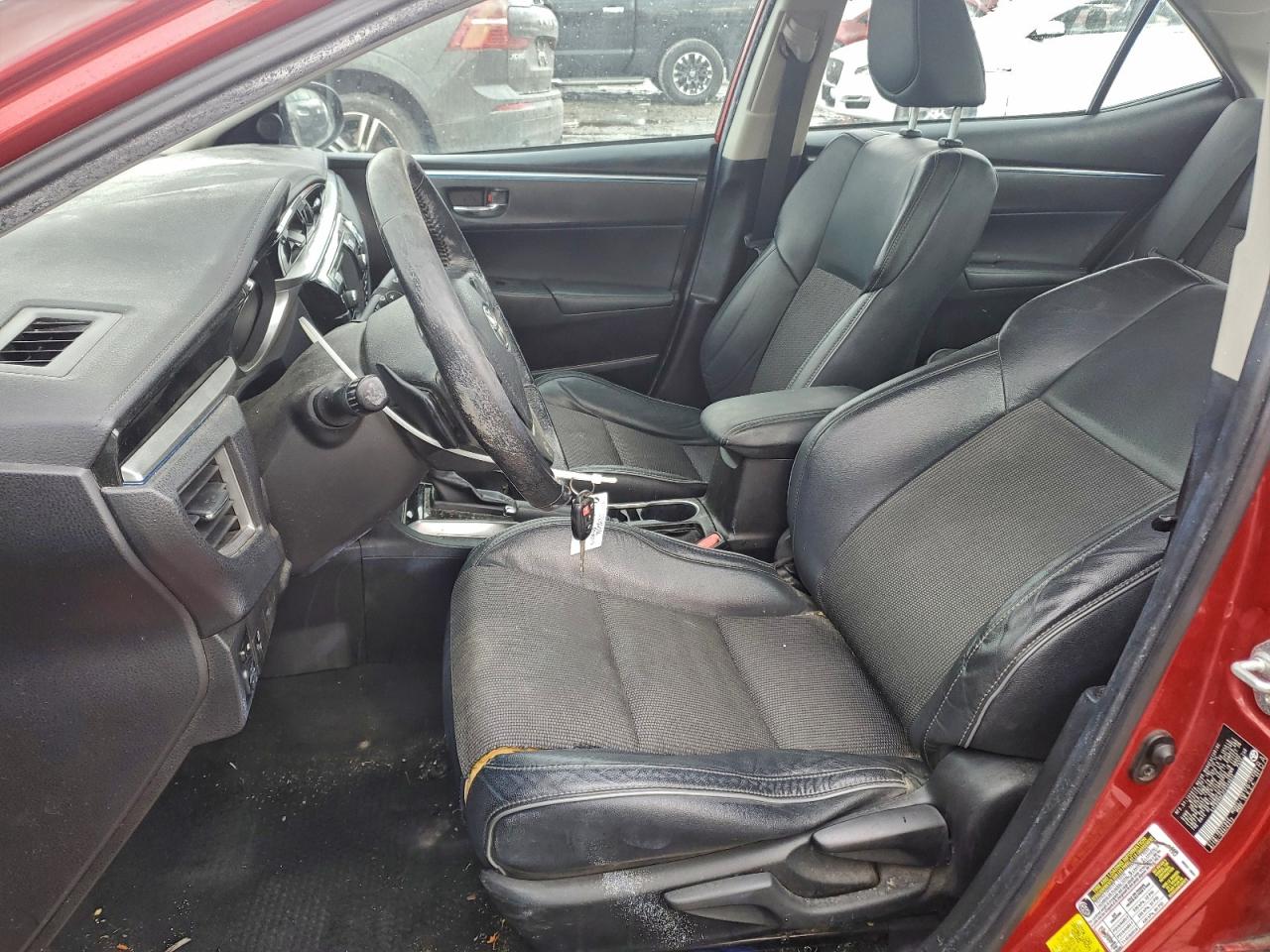 2015 TOYOTA COROLLA L photo 13