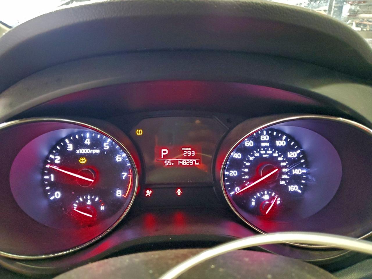 2016 KIA SEDONA LX photo 9