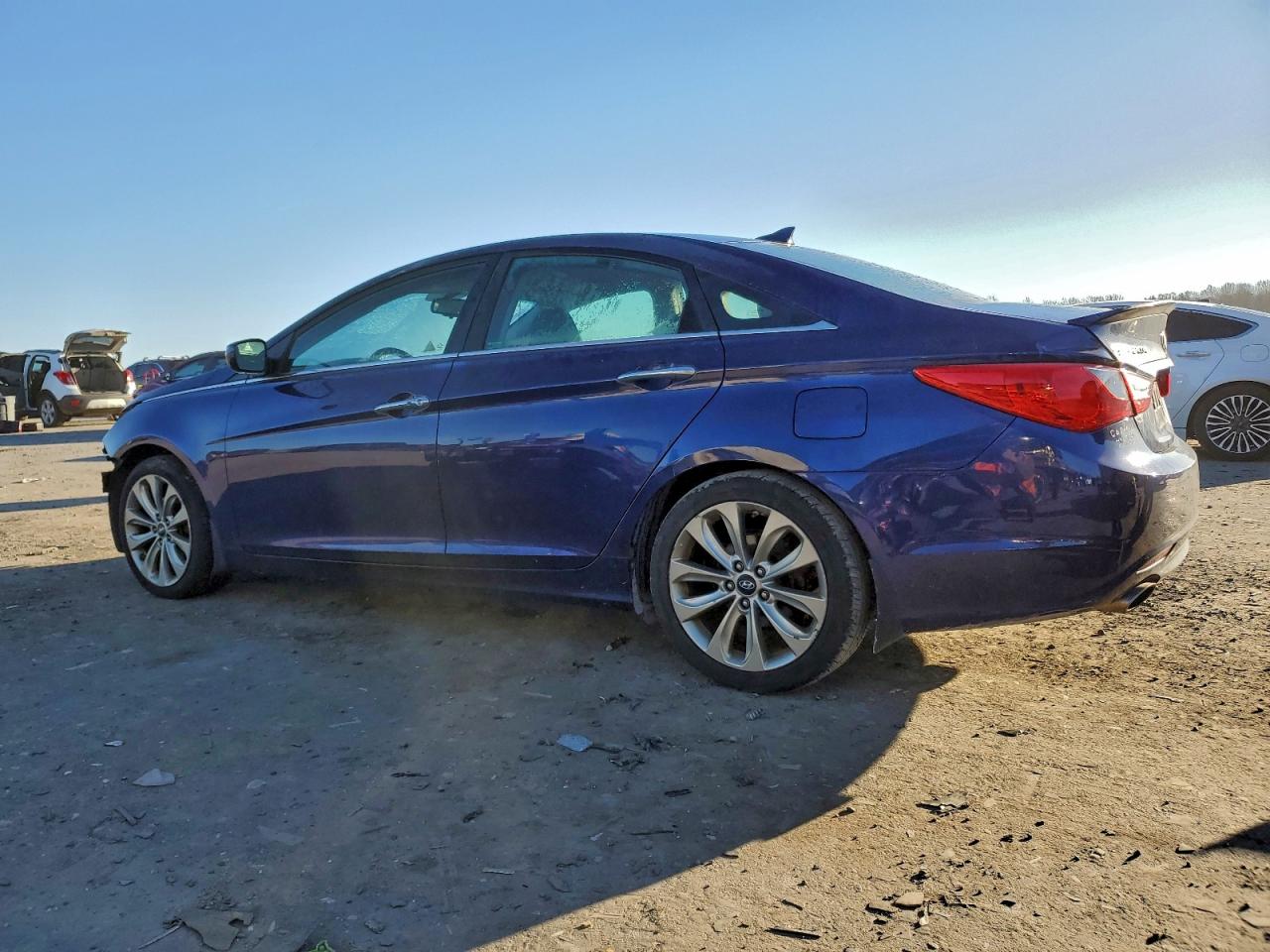 2012 HYUNDAI SONATA SE photo 2