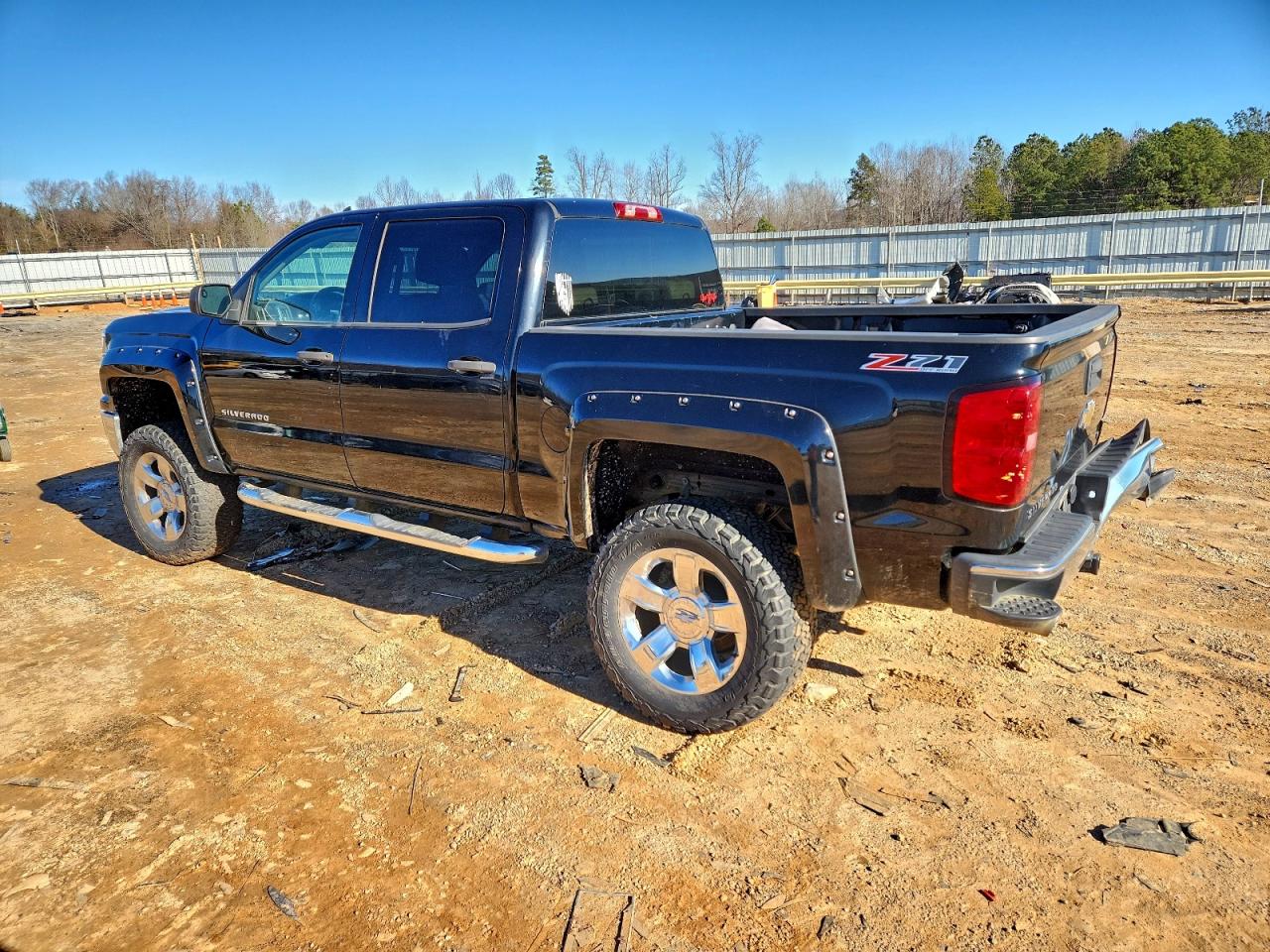 2014 CHEVROLET SILVERADO K1500 LT photo 2