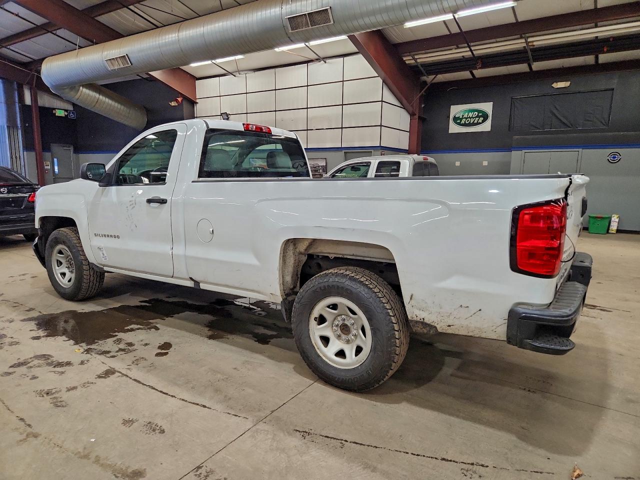 2016 CHEVROLET SILVERADO C1500 photo 2