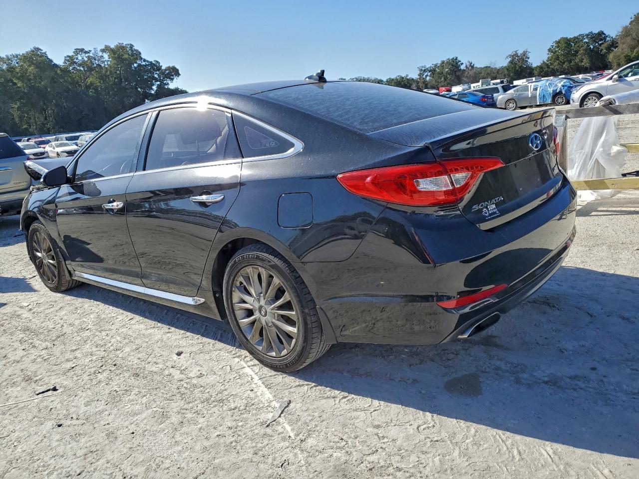 2015 HYUNDAI SONATA SPORT photo 2