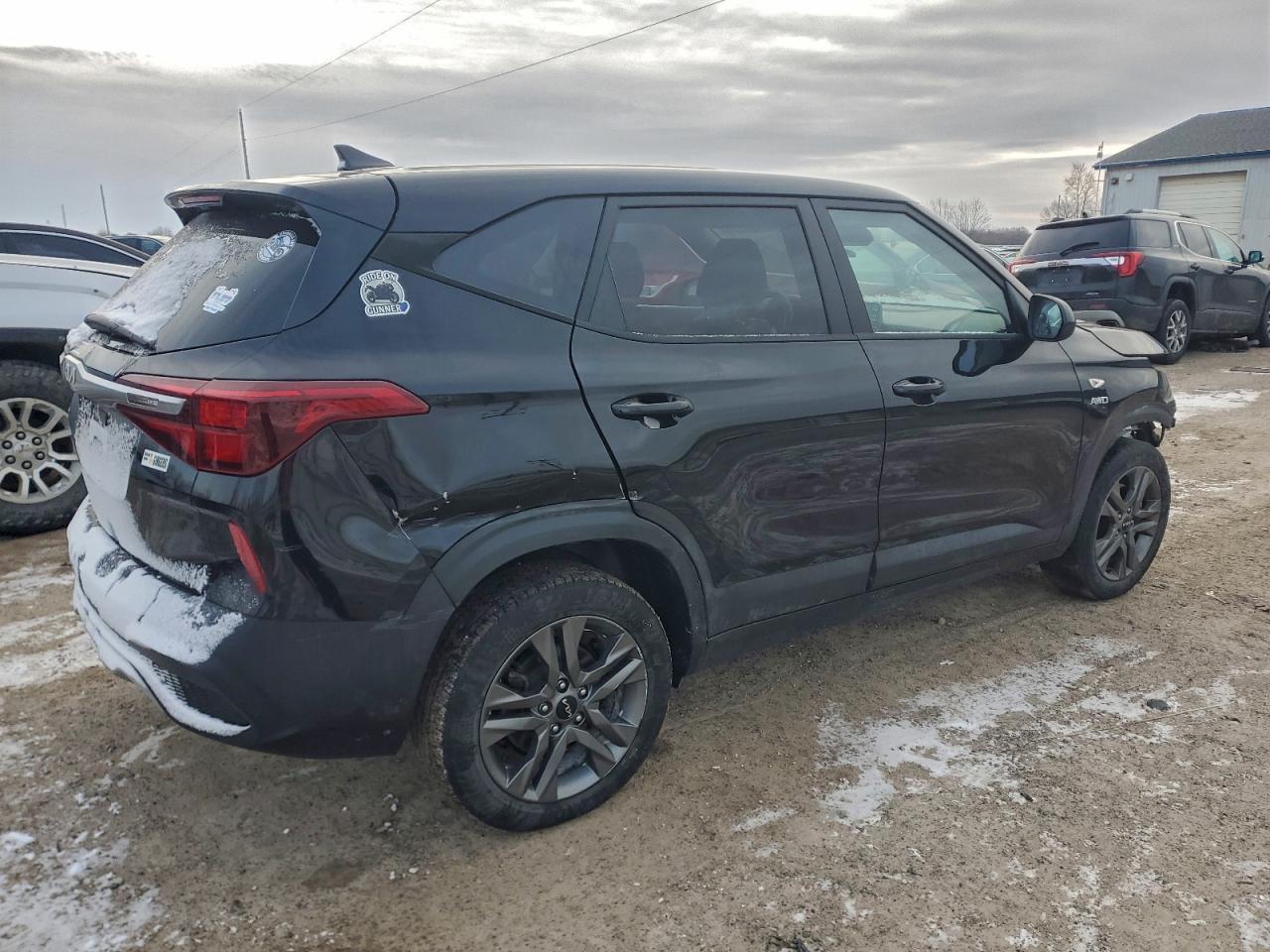 2023 KIA SELTOS LX photo 5