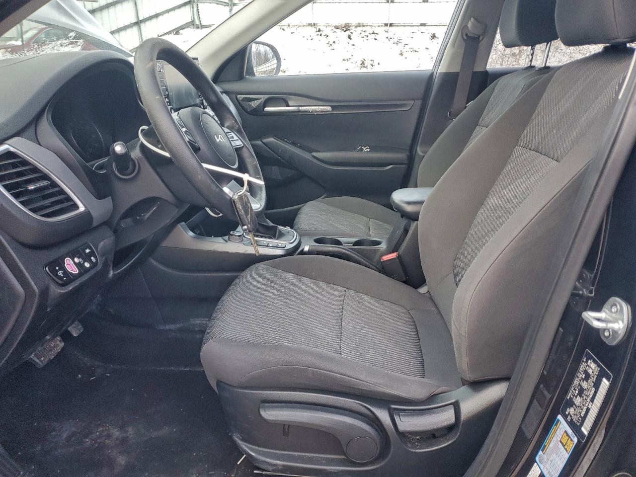 2023 KIA SELTOS LX photo 13