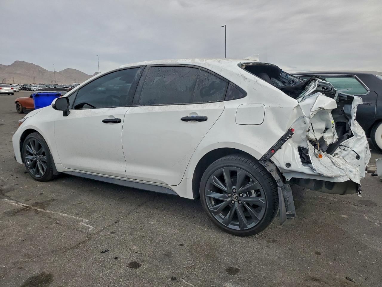 2025 TOYOTA COROLLA SE photo 3