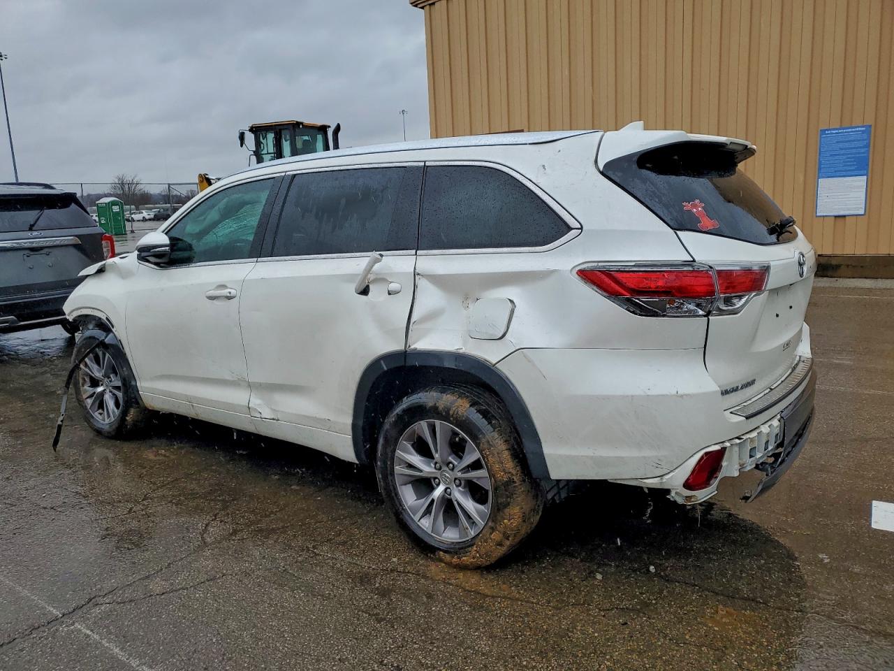2014 TOYOTA HIGHLANDER XLE photo 2