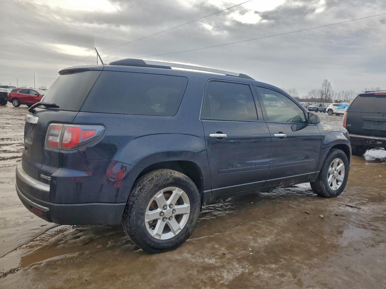 2016 GMC ACADIA SLE photo 3