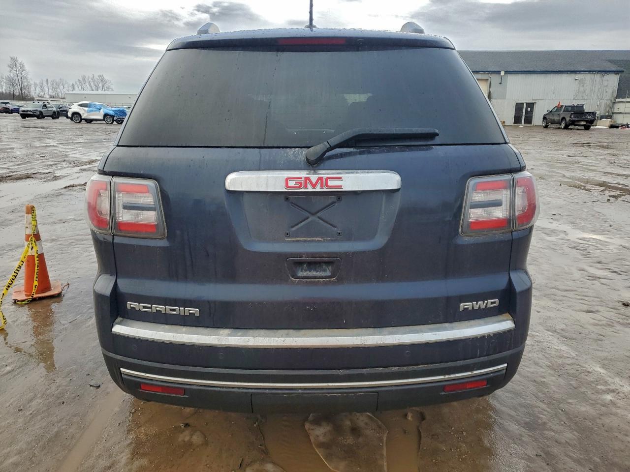 2016 GMC ACADIA SLE photo 6