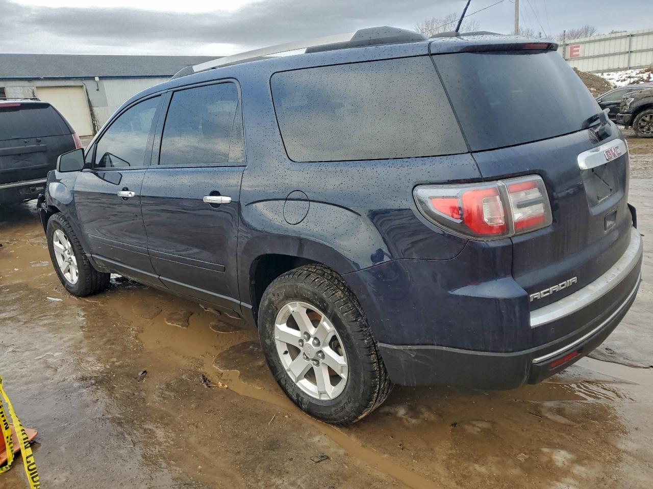 2016 GMC ACADIA SLE photo 2