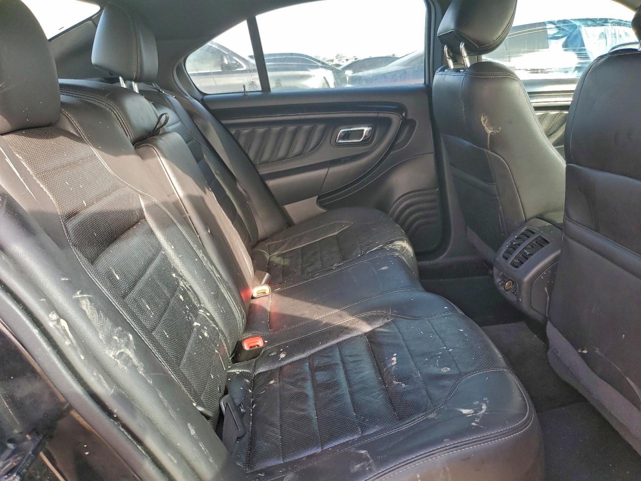 2015 FORD TAURUS SHO photo 10