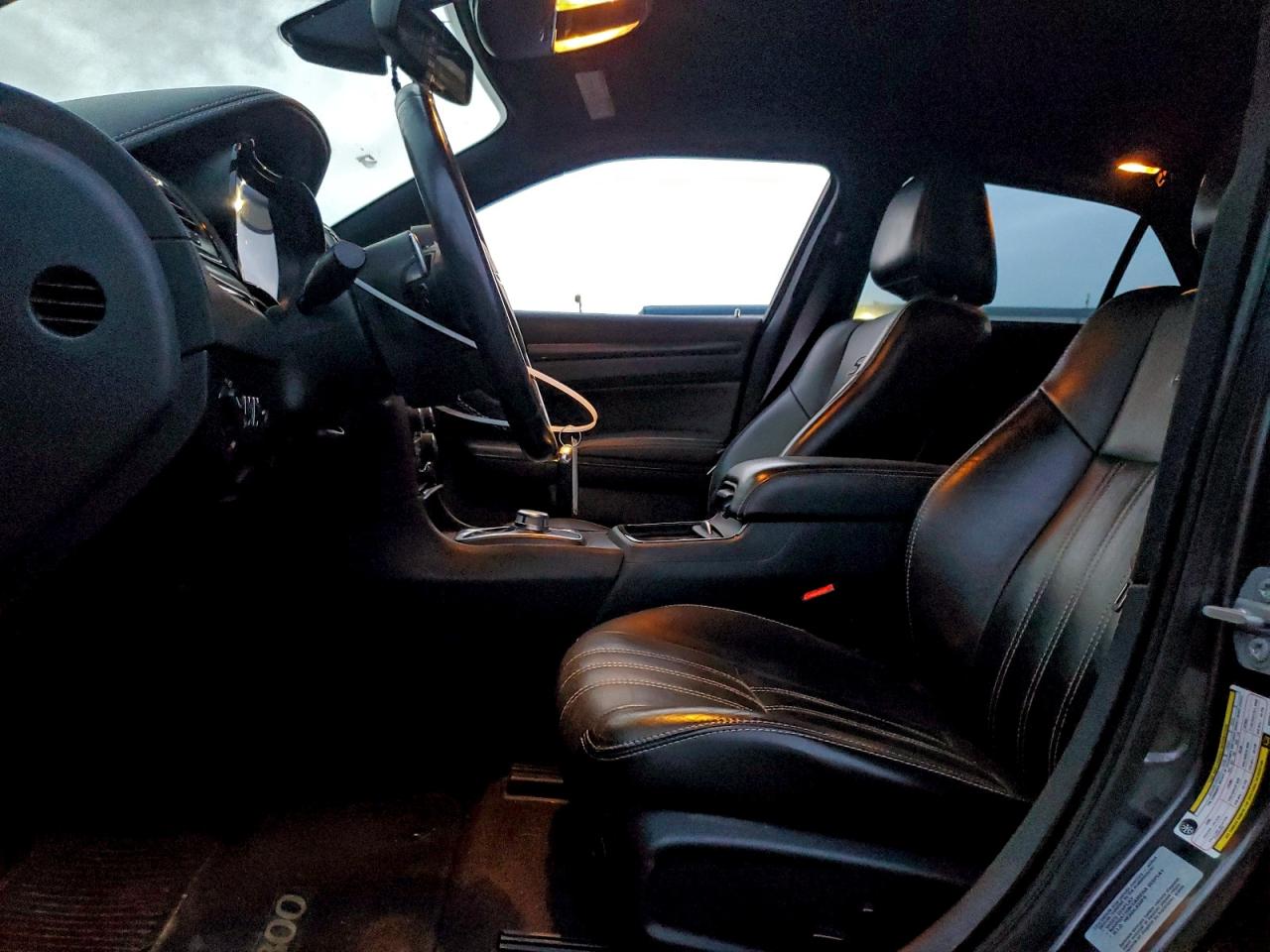 2016 CHRYSLER 300 S photo 7