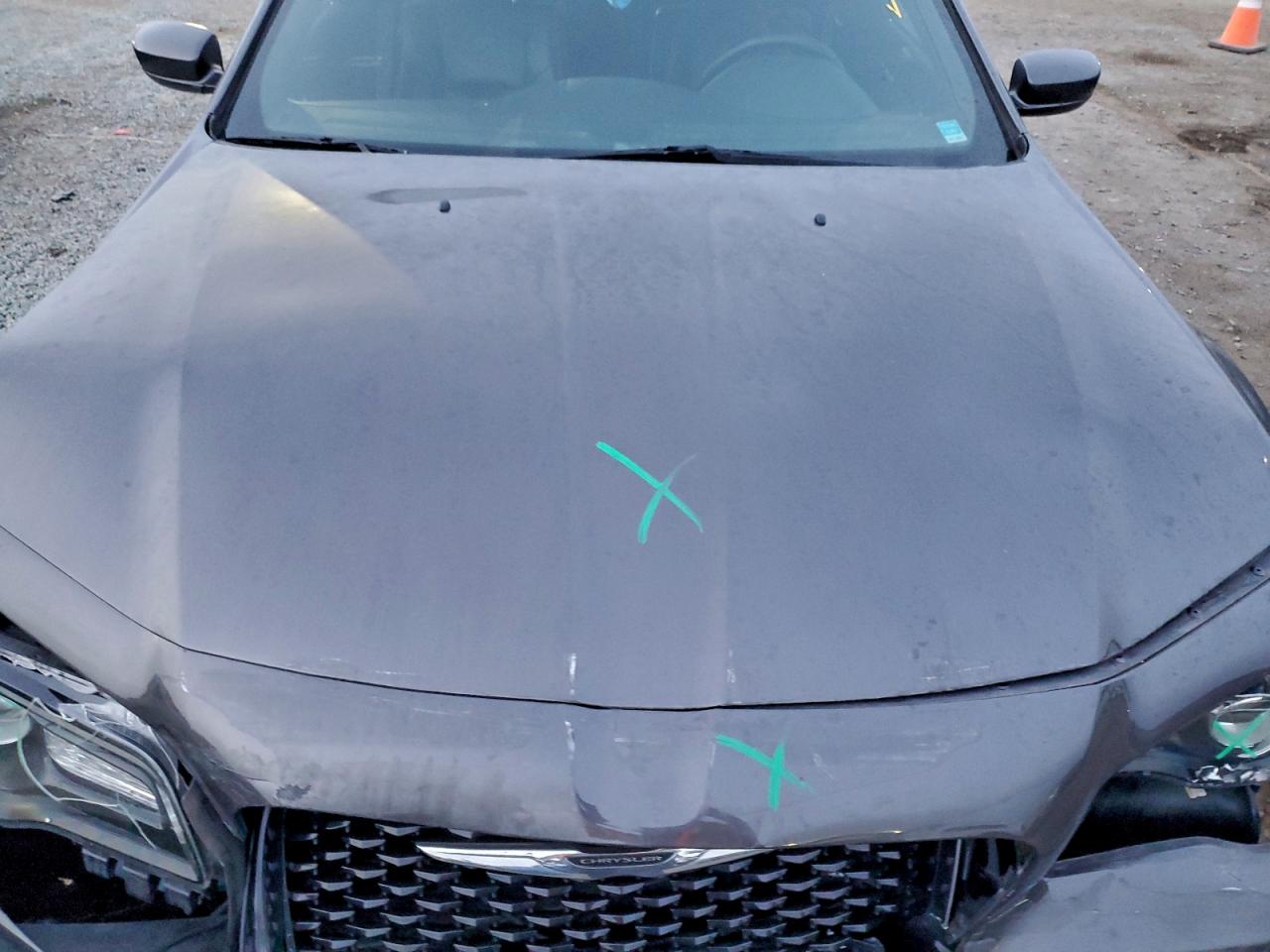 2016 CHRYSLER 300 S photo 11