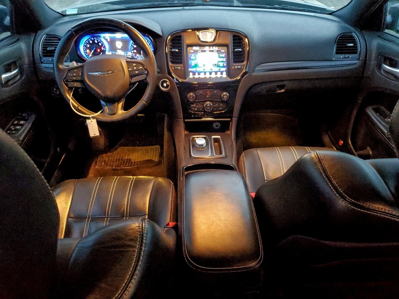2016 CHRYSLER 300 S photo 8