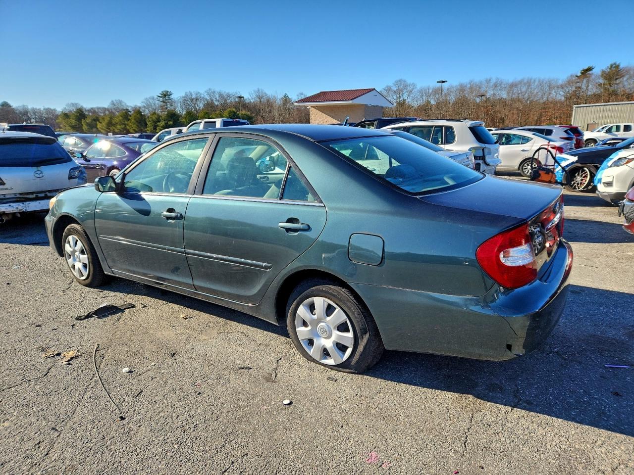 2003 TOYOTA CAMRY LE photo 2