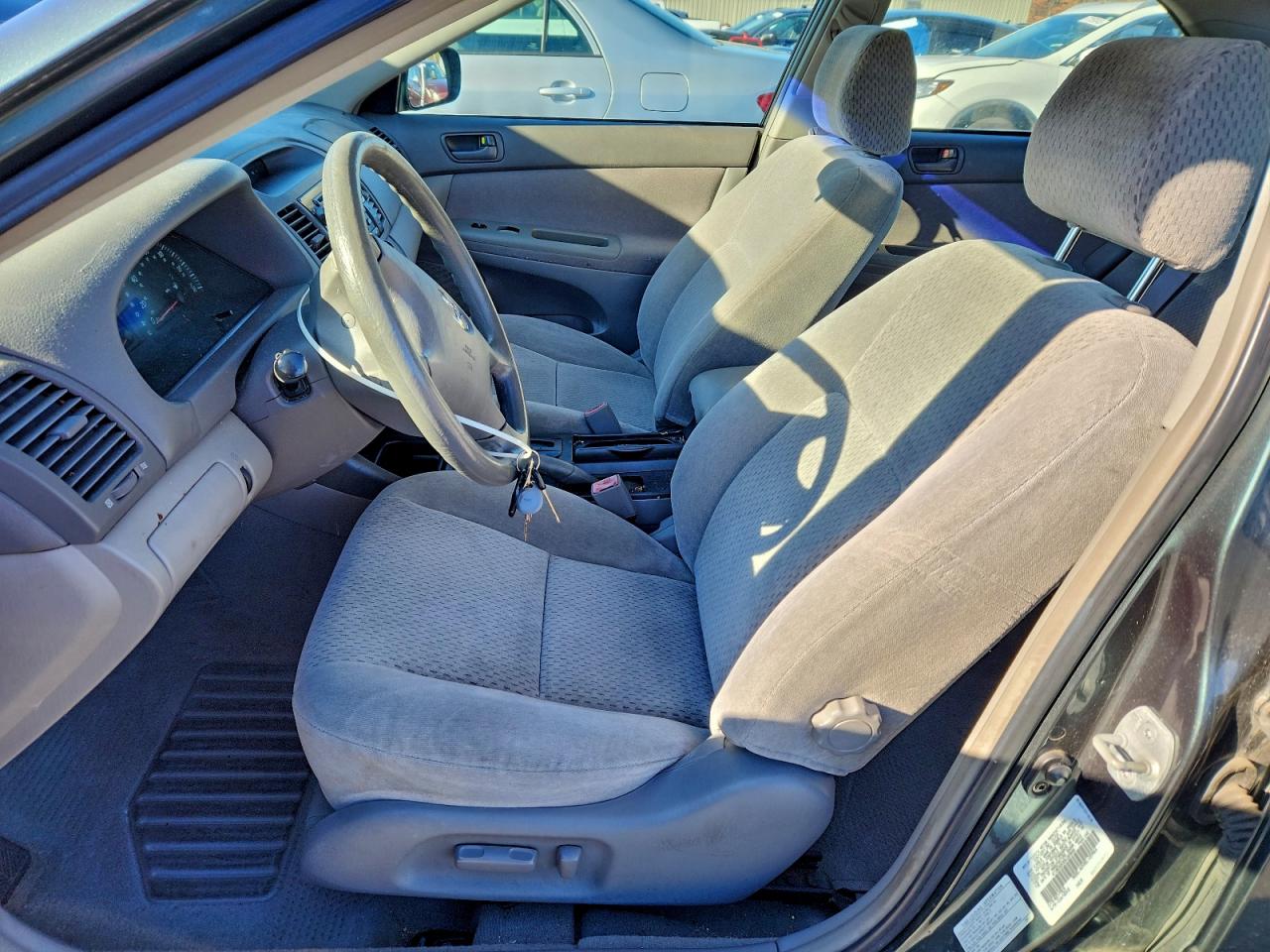 2003 TOYOTA CAMRY LE photo 7