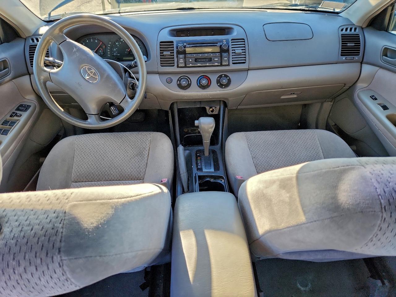 2003 TOYOTA CAMRY LE photo 8