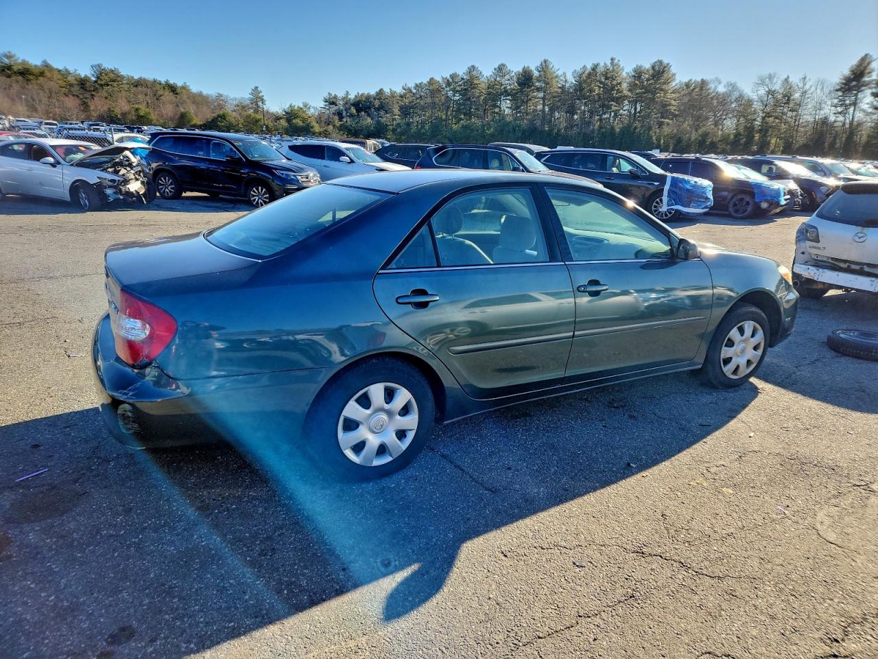 2003 TOYOTA CAMRY LE photo 3
