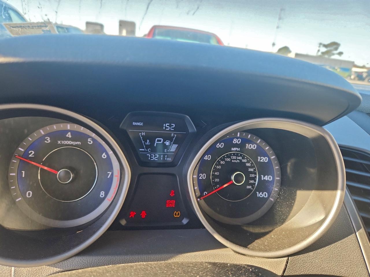2014 HYUNDAI ELANTRA SE photo 9