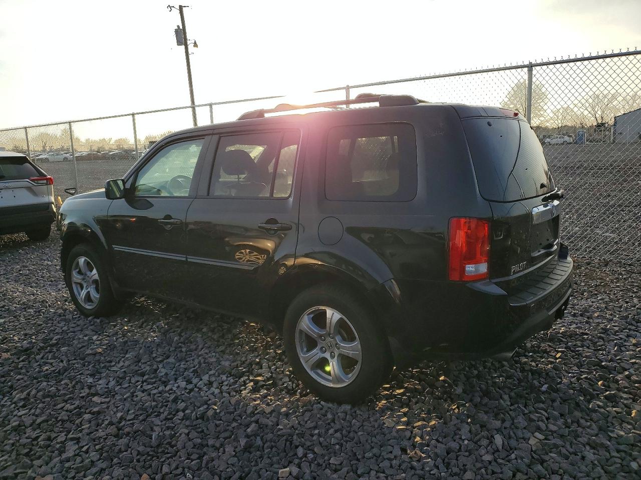 2015 HONDA PILOT EXL photo 2