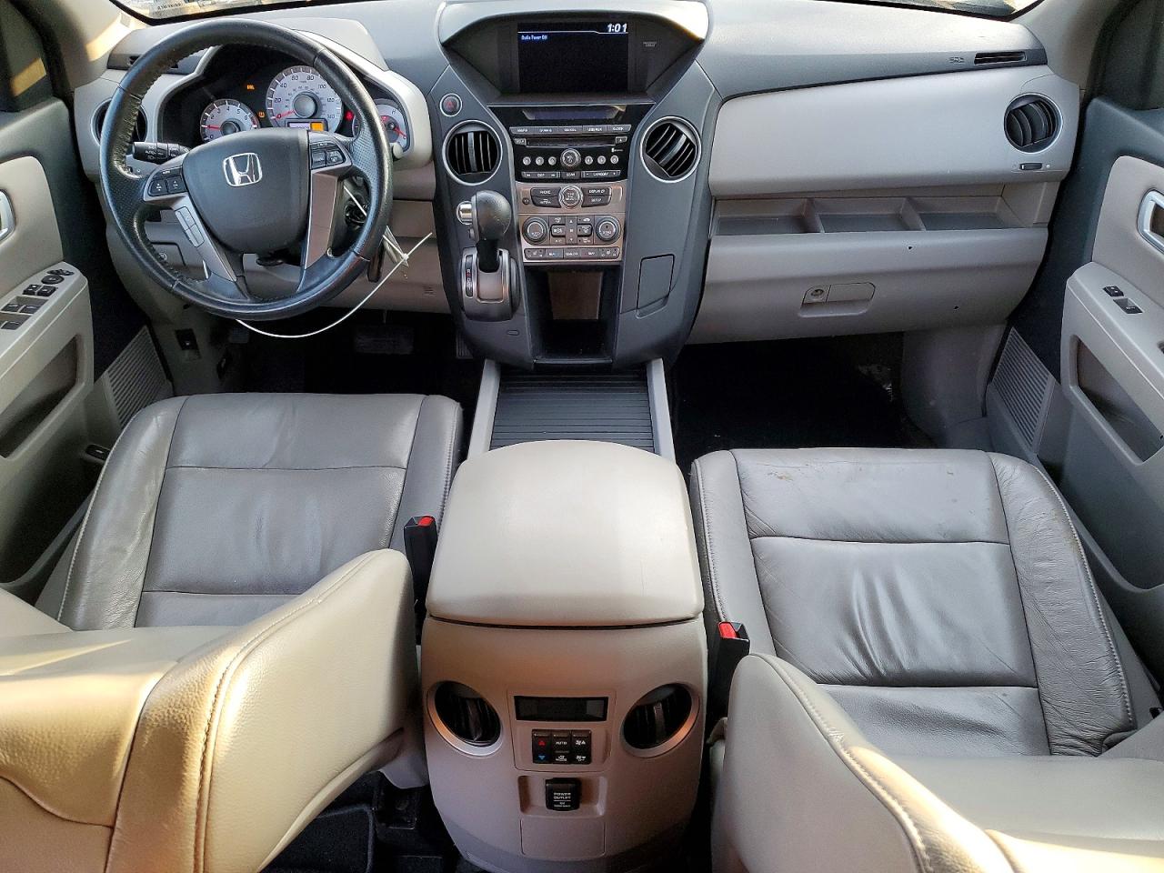 2015 HONDA PILOT EXL photo 8