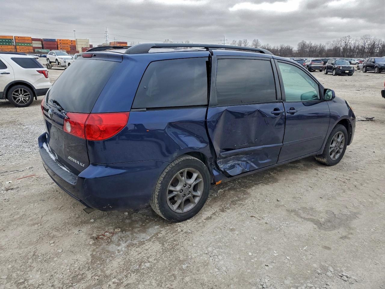 2006 TOYOTA SIENNA XLE photo 3