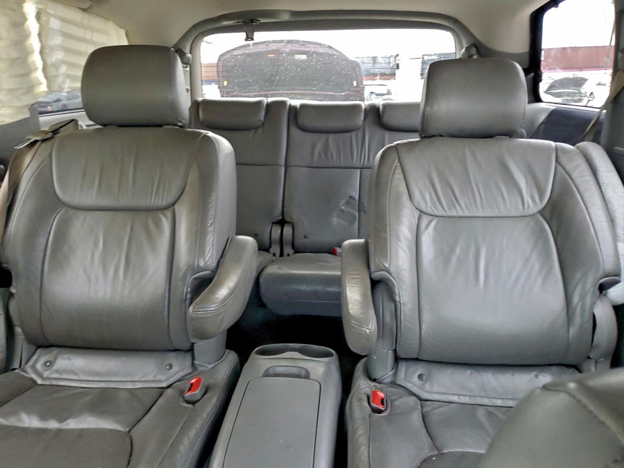 2006 TOYOTA SIENNA XLE photo 10