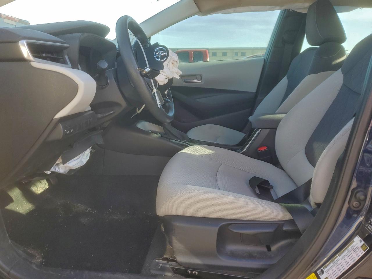 2021 TOYOTA COROLLA LE photo 25