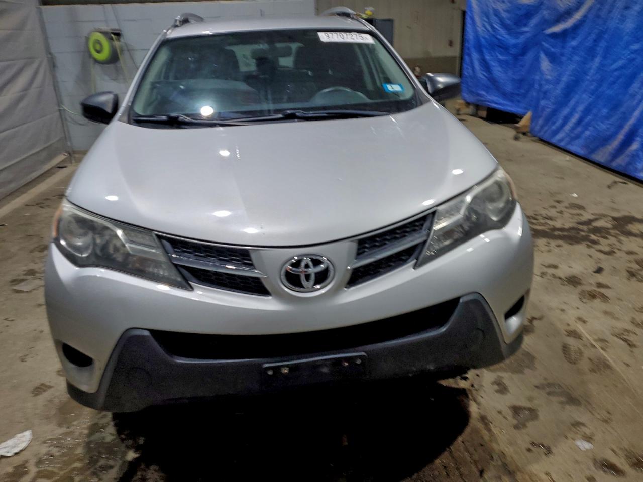 2015 TOYOTA RAV4 LE photo 5