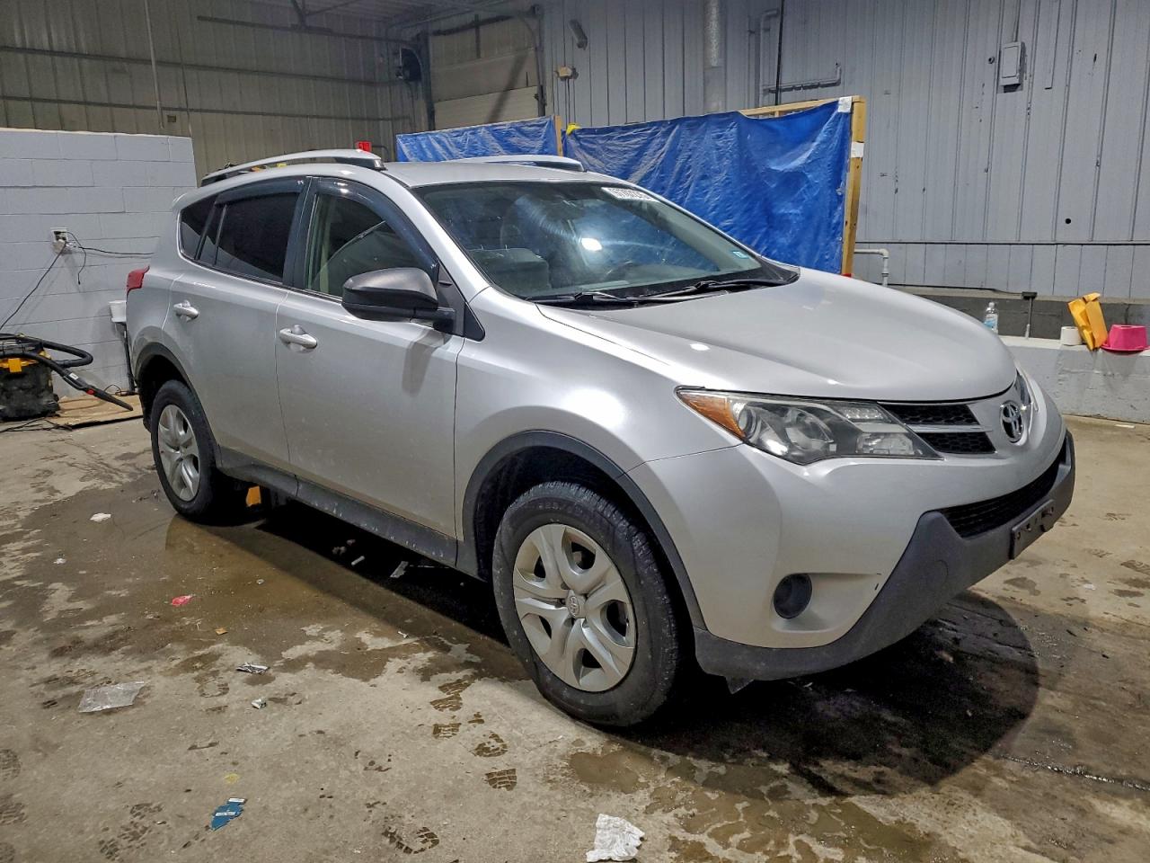 2015 TOYOTA RAV4 LE photo 4