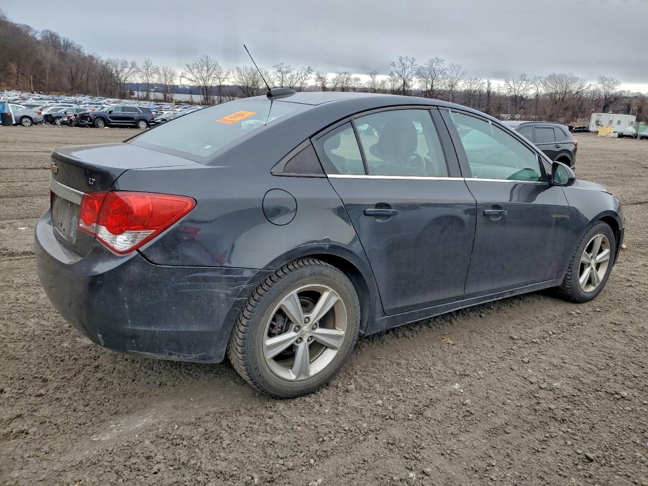 2016 CHEVROLET CRUZE LIMITED LT photo 3