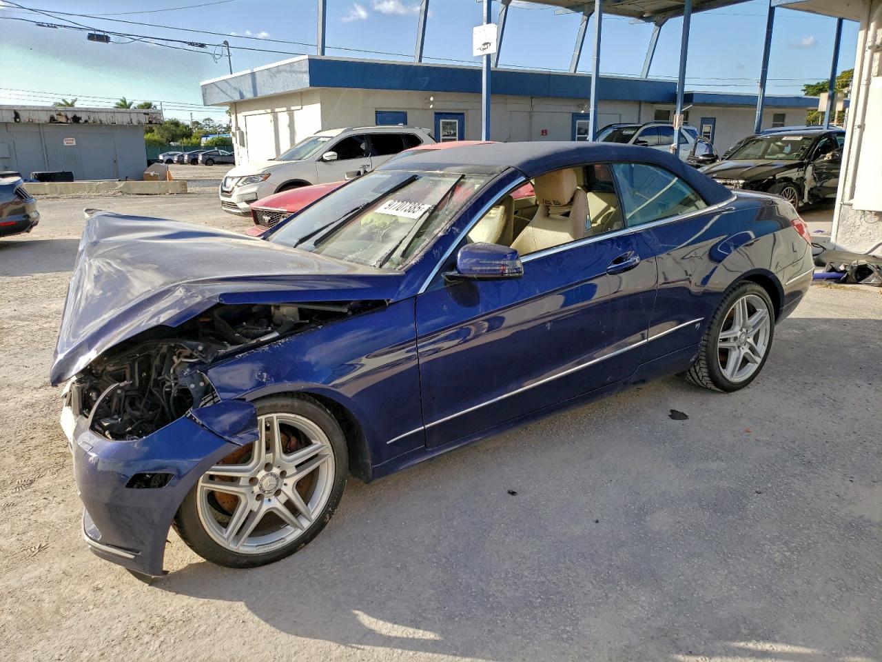 2011 MERCEDES-BENZ E