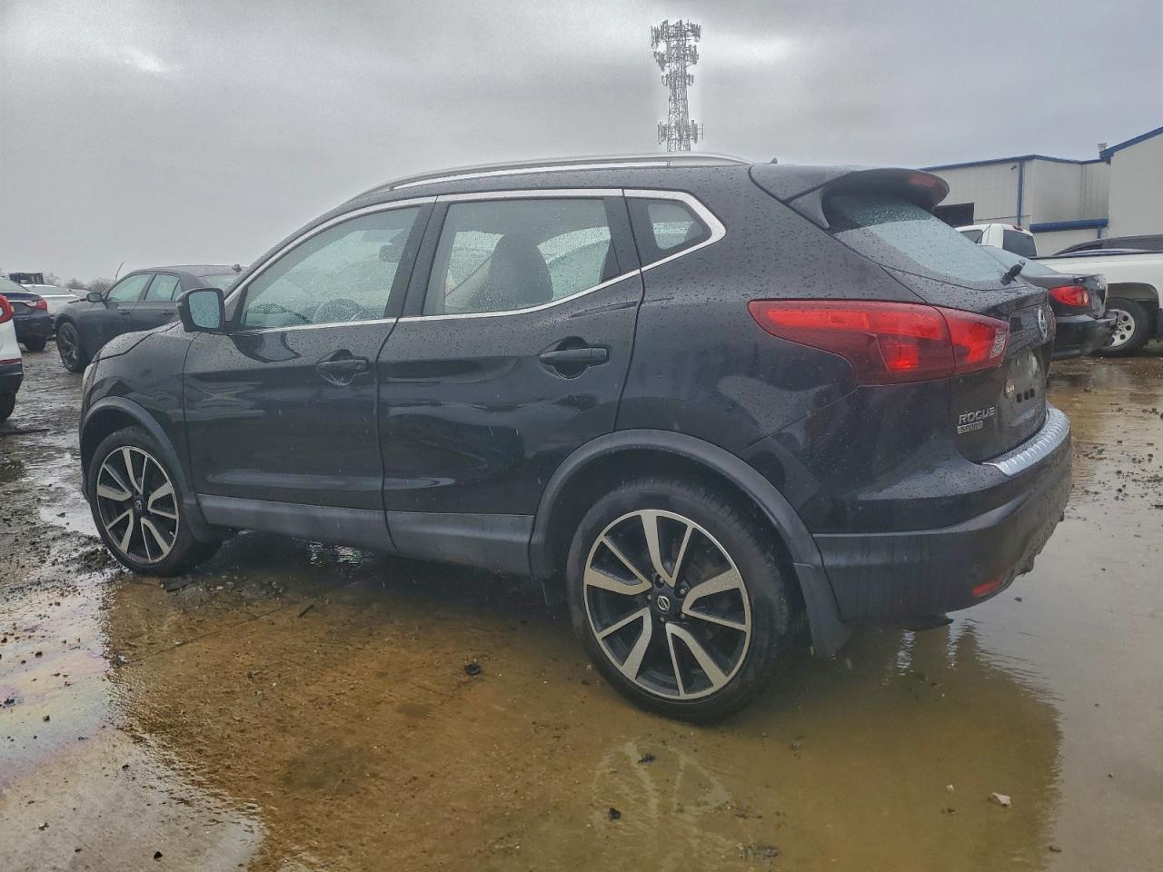 2019 NISSAN ROGUE SPORT S photo 2