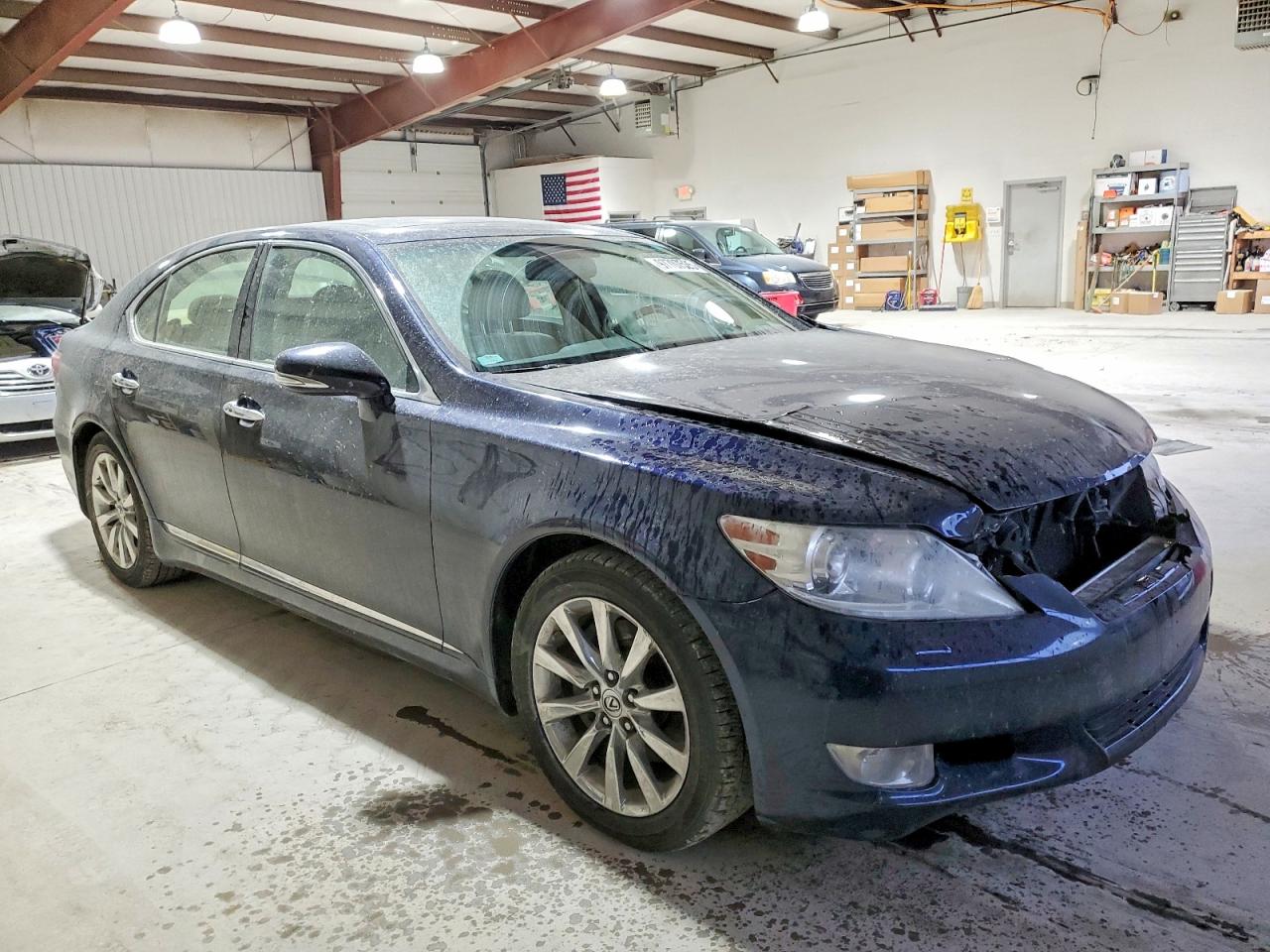 2012 LEXUS LS 460 photo 4