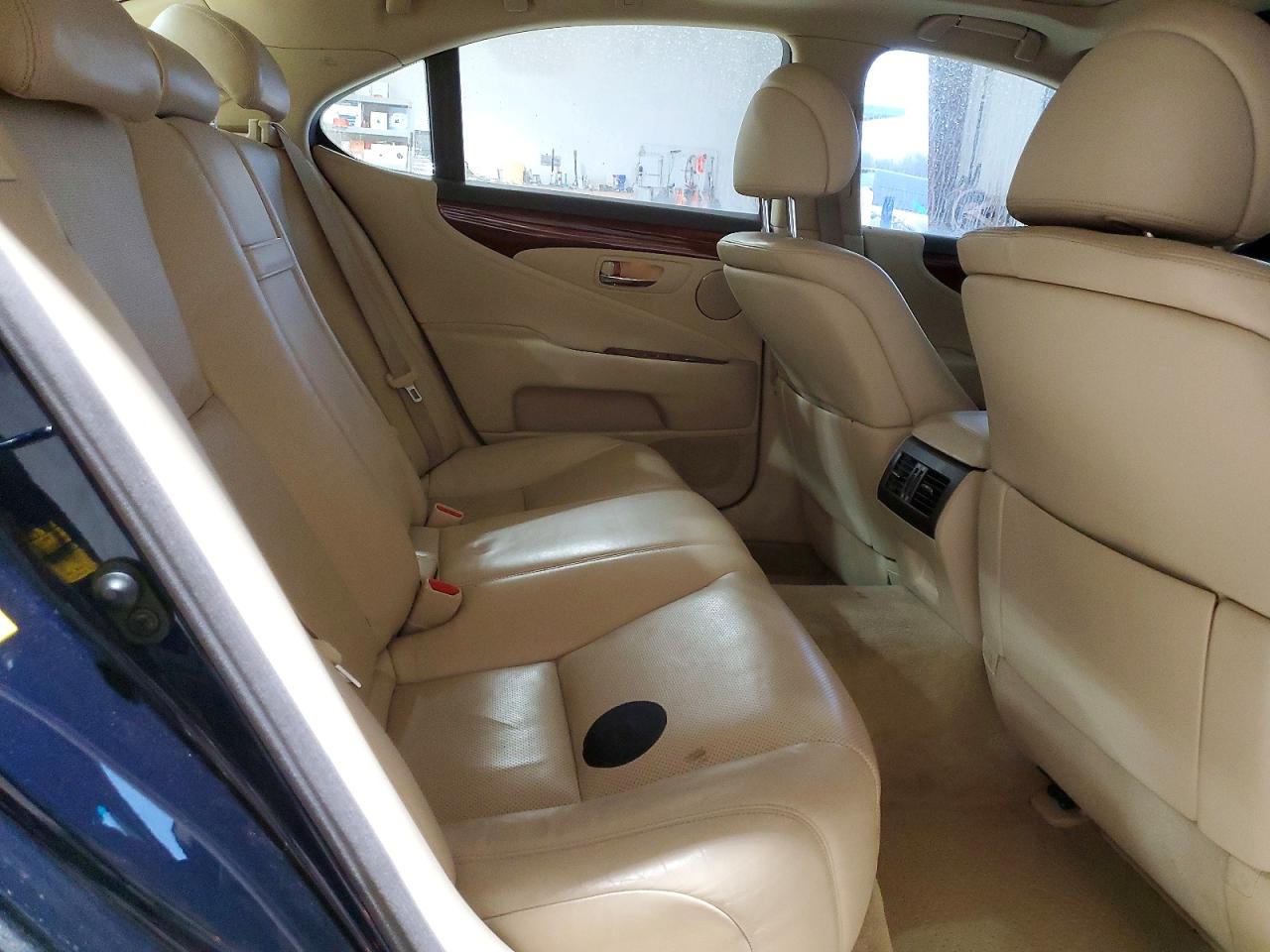 2012 LEXUS LS 460 photo 10