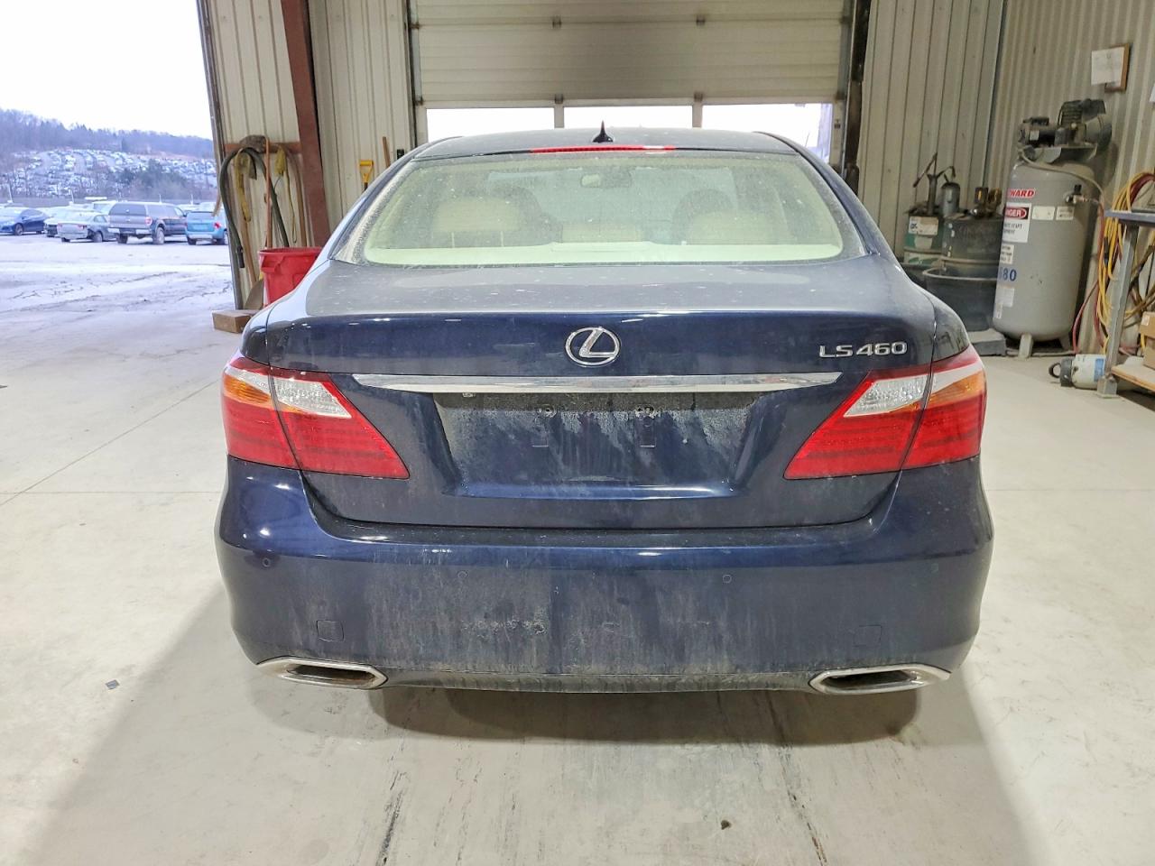 2012 LEXUS LS 460 photo 6
